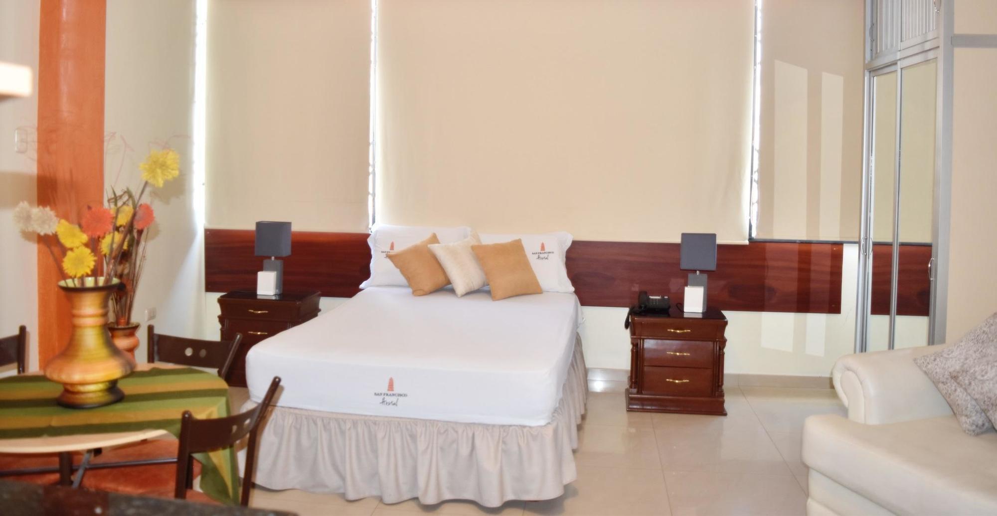 גוויאקיל San Francisco Apart Hotel מראה חיצוני תמונה