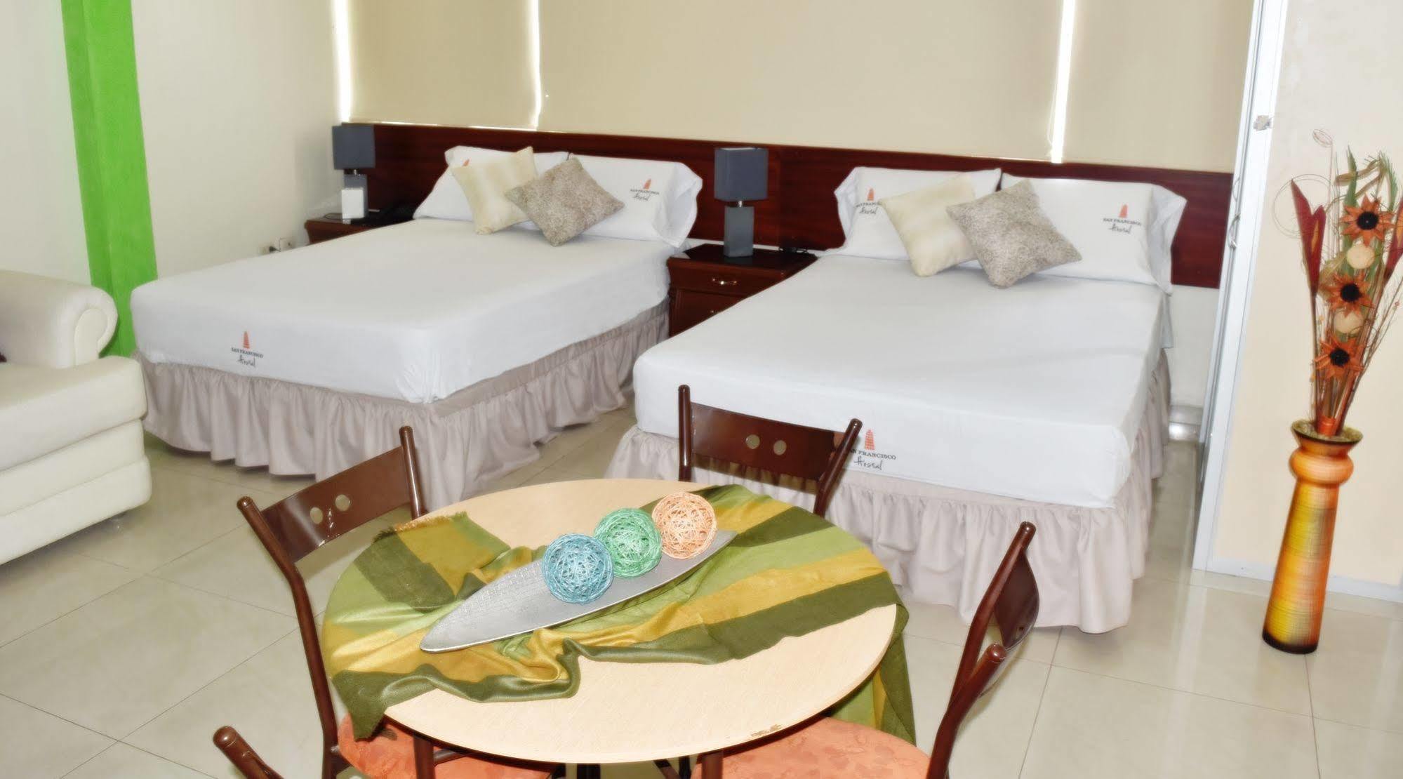 גוויאקיל San Francisco Apart Hotel מראה חיצוני תמונה